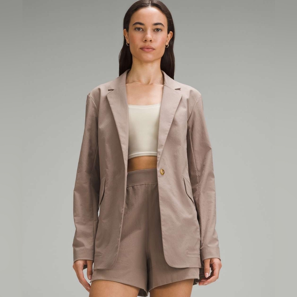 LULULEMON Relaxed fit Twill Blazer